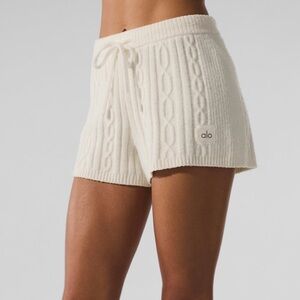 Alo | Cable Knit Winter Bliss Short | Ivory